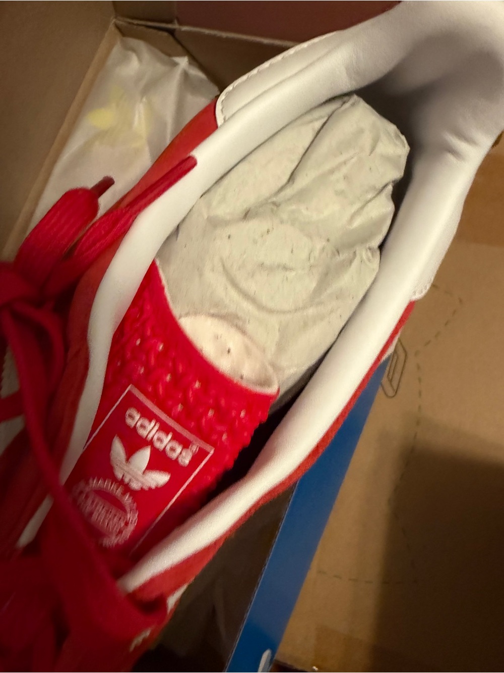 adidas Gazelle Low-Top Sneakers in Red and White - Picture 3 of 10